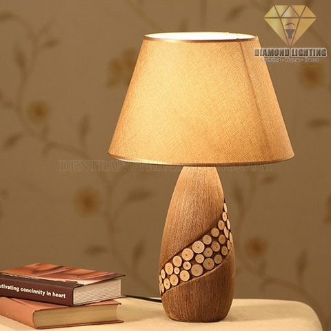 đèn bàn thân gỗ lồng vải