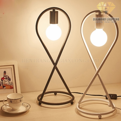 Đèn bàn ngủ thân đồng hồ cát DBHD450