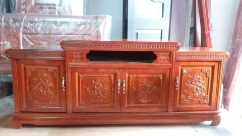 Kệ Tivi Gỗ Xoan Đào nồi giữa