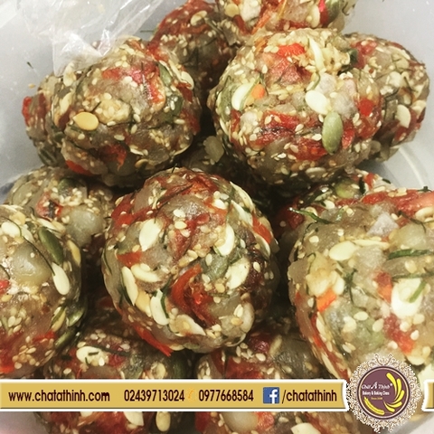 NHÂN THẬP CẨM