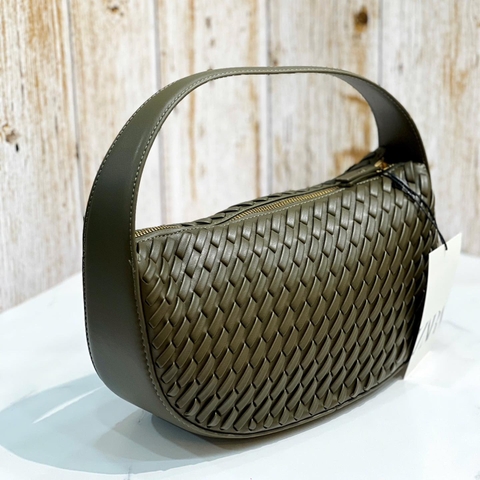 Z🅰R🅰 CHẦN ĐAN