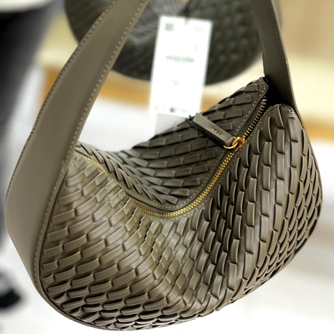 Z🅰R🅰 CHẦN ĐAN