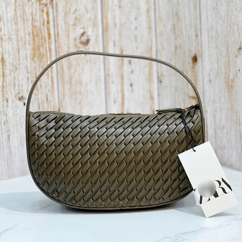 Z🅰R🅰 CHẦN ĐAN