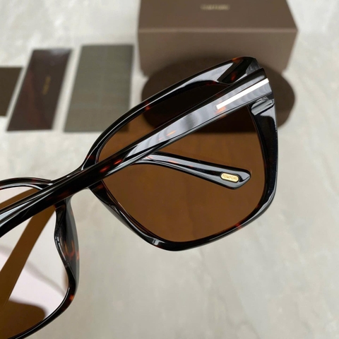 KÍNH T⭕️M FORD TF0937