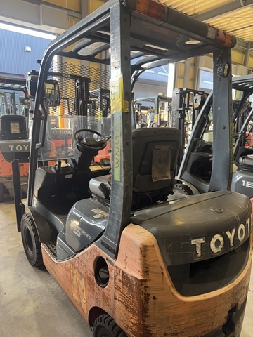 Xe nâng dầu cũ 1.5 tấn TOYOTA 8FD15 Số Tự Động (Nhật Bãi)
