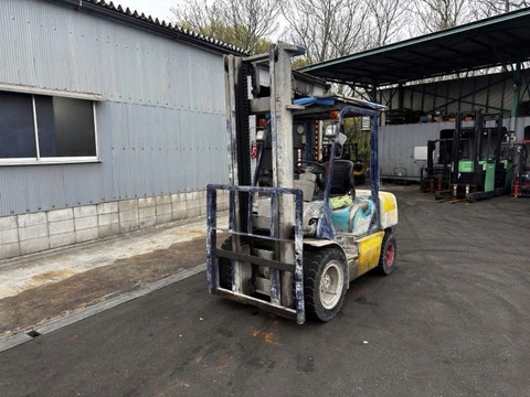 Xe nâng dầu 3 tấn KOMATSU FD30C Số Sàn (Nâng 4m - Nhật Bãi)