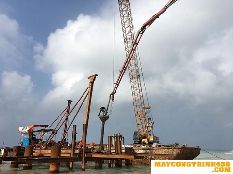 Cho thuê cẩu bánh xích 45 tấn khu vực Hà Tĩnh, Đà nẵng, Quảng Ngãi