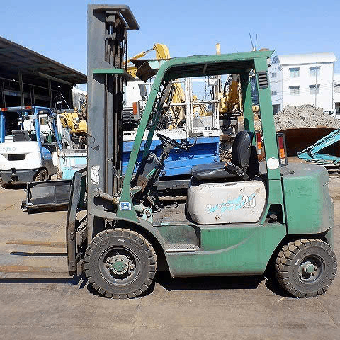 Xe nâng dầu 2 tấn Mitsubishi FD20 - Số khung F18B-5105 (Cao 4m, dịch giá)