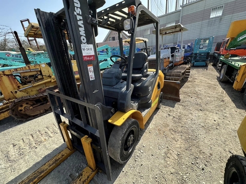 Xe nâng Nhật bãi Komatsu FD25T-17 đời 2015