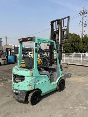 Xe nâng Nhật bãi MITSUBISHI FD15T đời 2011 số tự động