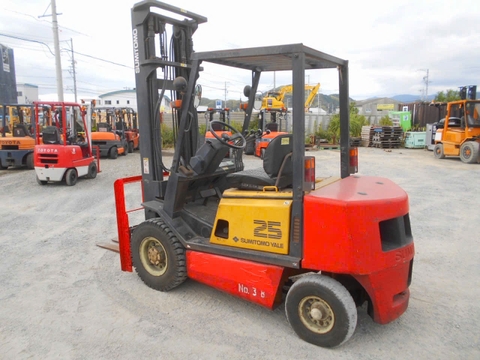 Xe nâng dầu cũ 2.5 tấn SUMITOMO 11-FD25PVIXA số tự động nâng cao 4m đời 1996 - D2F-01963