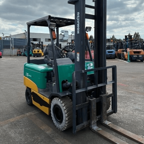 Xe nâng điện 2.5 tấn KOMATSU FB25EX-11 chui container nâng cao 4.5m đời 2005 - 814837