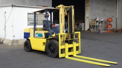 Xe nâng dầu cũ 3.5 tấn KOMATSU FD35-5 Số Tự Động (Lướt 3.187 Giờ)
