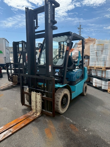 Xe nâng dầu 2,5 tấn SUMITOMO 11FD25PAXI98D số tự động đời 2013