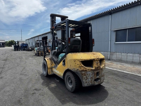Xe nâng dầu 3 tấn Komatsu FD30C-16 Gật Gù Lốp Kép - 748813 (Số sàn, cao 4m)