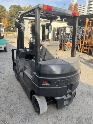 Xe nâng điện cũ ngồi lái 2 tấn TOYOTA 7FBL20 Đời 2004 (Dịch Càng - Bình GS 450Ah)