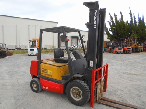 Xe nâng dầu cũ 2.5 tấn SUMITOMO 11-FD25PVIXA số tự động nâng cao 4m đời 1996 - D2F-01963