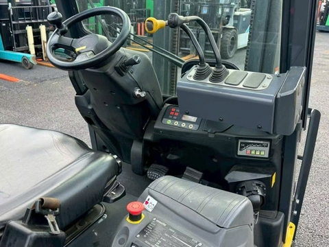 Xe nâng điện cũ ngồi lái 1.5 tấn KOMATSU FE15-1 Đời 2010 (Pin Lithium - Sạc Nhanh)