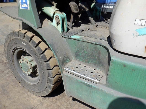 Xe nâng dầu 2 tấn Mitsubishi FD20 - Số khung F18B-5105 (Cao 4m, dịch giá)