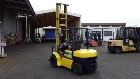 Xe nâng dầu cũ 2.5 tấn KOMATSU FD25-11 Đời 1993 (Số Sàn - Nâng Cao 5.5m)