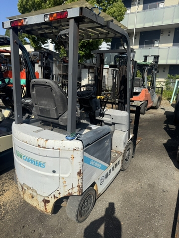 Xe nâng điện ngồi lái 1.5 tấn TCM FB15-8 đời 2017 giá rẻ