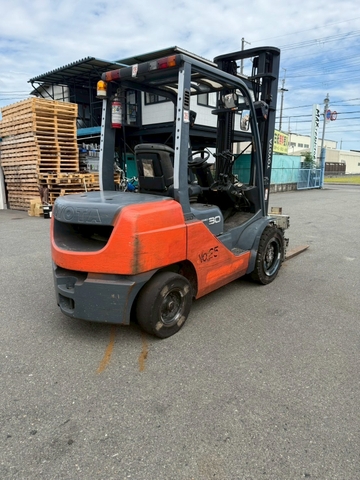 Xe nâng dầu 3 tấn TOYOTA 8FD30 số sàn, mâm xoay, dịch càng  nhập Nhật