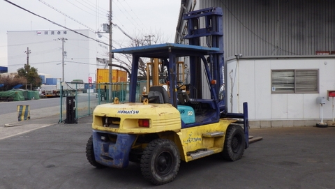 Xe nâng dầu cũ 5 tấn KOMATSU FD50HD-7 (Nâng 5m - Dịch Càng)
