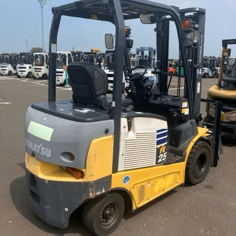 Xe nâng điện ngồi lái cũ 2.5 tấn KOMATSU FE25-1 Pin Lithium Đời 2016 (Dịch Giá)