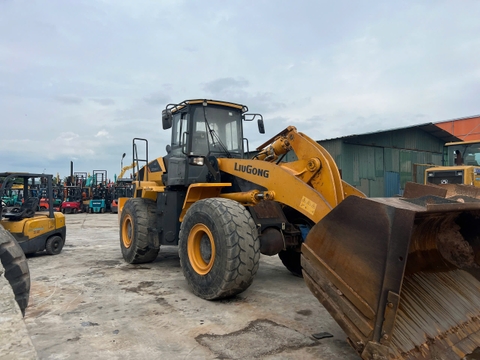 Máy xúc lật cũ Liugong CLG856H Trung Quốc gầu 4.2m3 kim phun cơ đời 2022 - GJ2214O31