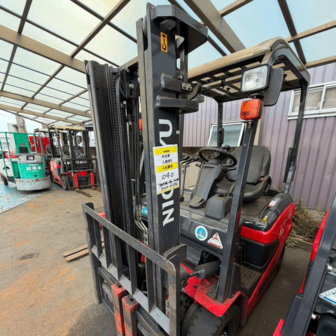 Xe nâng điện cũ ngồi lái 1.5 tấn NYK FB15PN-80-300AF Đời 2020 (Dịch Càng - Siêu Lướt)