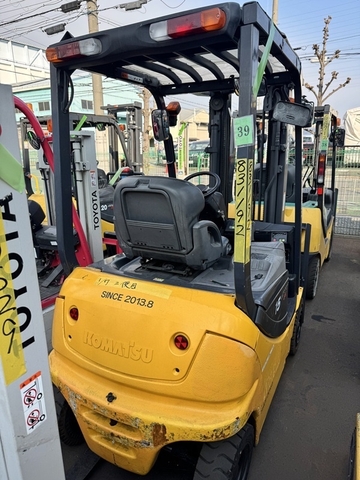 Xe nâng điện cũ ngồi lái 1.5 tấn KOMATSU FB15-12 Đời 2007 (Chui Container 4.5m)