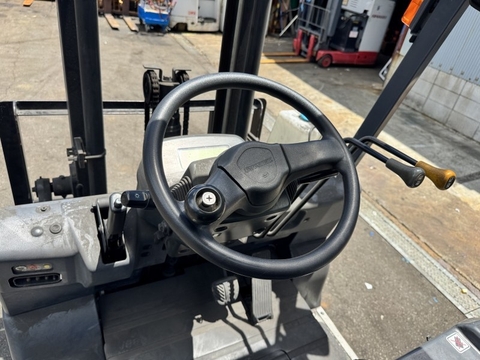 Xe nâng điện 1.5 tấn TCM UniCarriers FB15-8 chui container nâng cao 3m đời 2018 - 7P140882