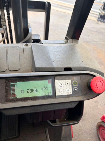 Xe nâng điện cũ ngồi lái 1.5 tấn NYK FB15PN-80-300AF Đời 2020 (Dịch Càng - Siêu Lướt)