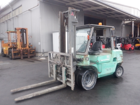 XE NÂNG DẦU MITSUBISHI  FD40T F19C-50316  LH:096.235.1368