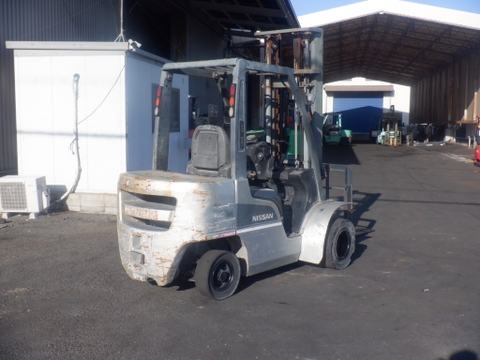 XE NÂNG DẦU NISSAN Y1F2A25 002309