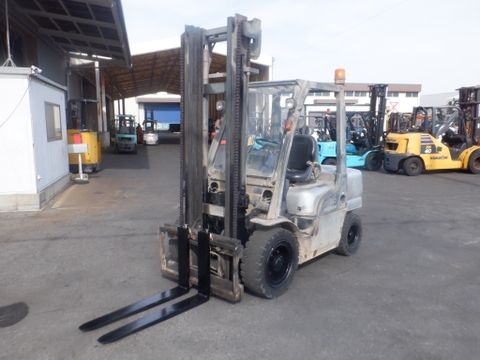 Xe nâng 3 tấn dịch giá NISSAN YGL02A30 số tự động nâng cao 4m Nhật bãi