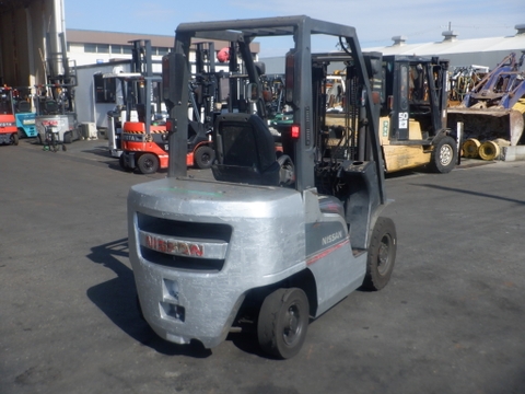 xe nâng 2,5 tấn NISSAN số tự động đời 2008 Xe đẹp, Giá tốt