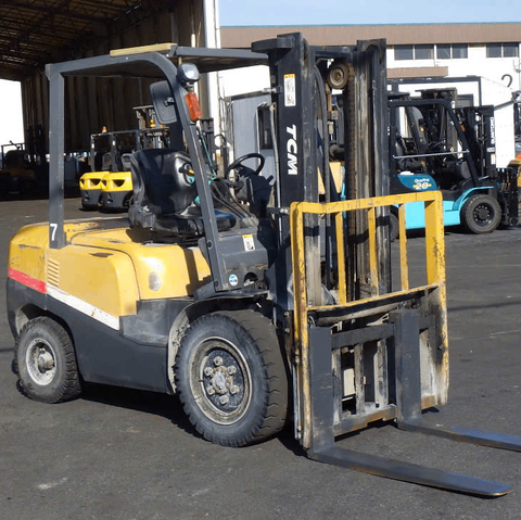 Xe nâng dầu 3.5 tấn TCM FD35T3S đời 2012 (Số tự động - Dịch giá)