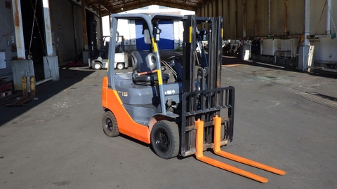 Xe nâng dầu cũ 1.5 tấn TOYOTA 02-8FD15 số tự động động cơ 1ZS chui container nâng cao 3m đời 2021 - 80743