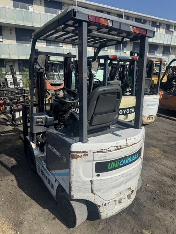 Xe nâng điện ngồi lái 1.5 tấn TCM FB15-8 đời 2019 giá rẻ