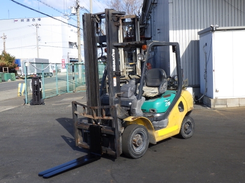 Xe nâng xăng Komatsu FG25T-16 dịch giá, tháp 4m Xe đẹp, giá rẻ