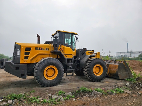 Xúc lật cũ SDLG L958F – Gầu 4,5 khối – Sản xuất 2021 – Sức nâng 6 tấn, giá cực tốt