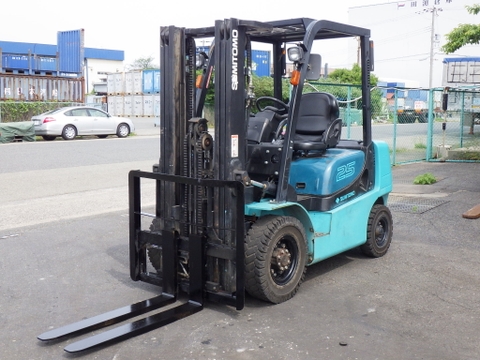 Xe nâng dầu 2,5 tấn SUMITOMO 11FD25PAXI chui container nâng cao 4,3m dịch giá đời 2014