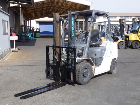 Xe nâng dầu 2,5 tấn UNICARRIERS FD25T5 số tự động đời 2018