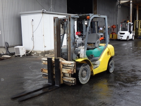 Xe nâng 2,5 tấn KOMATSU FD25HT-15 số tự động mâm xoay, dịch càng