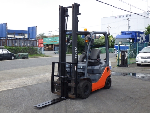 Xe nâng 1,5 tấn TOYOTA 8FD15 nâng cao 4.5m số tự động dịch giá Nhập Nhật