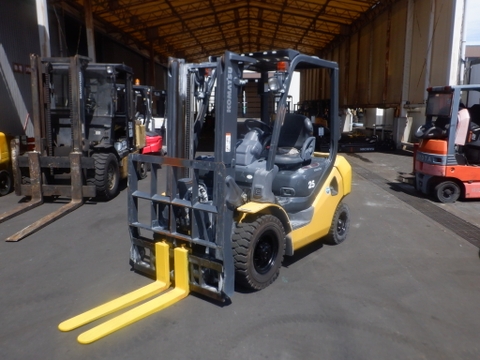 Bán xe nâng Komatsu FD25-17 Nhật bãi Số Tự Động Gật Gù Đời Cao - Chất Lượng Vượt Trội, Giá Tốt Nhất