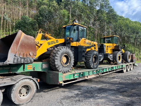 Máy xúc lật cũ SDLG L956F dung tích gầu 3,6 m3 đời 2018