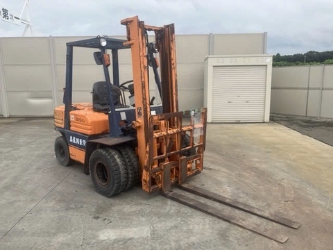 Xe nâng 2,5 tấn TOYOTA 5FD25 số sàn gật gù lốp kép nhập Nhật