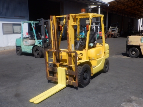 Xe nâng 2,5 tấn MITSUBISHI FD25 số tự động, giá rẻ nhập Nhật